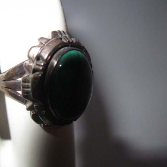 Vintage Native American Sterling Silver Green Malachite Ring 8 - Picture 7 of 12